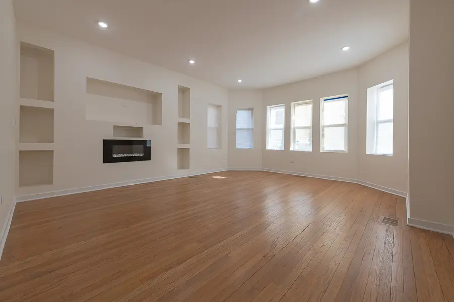 8044 S Clyde Avenue, Chicago, IL 60617 - #2