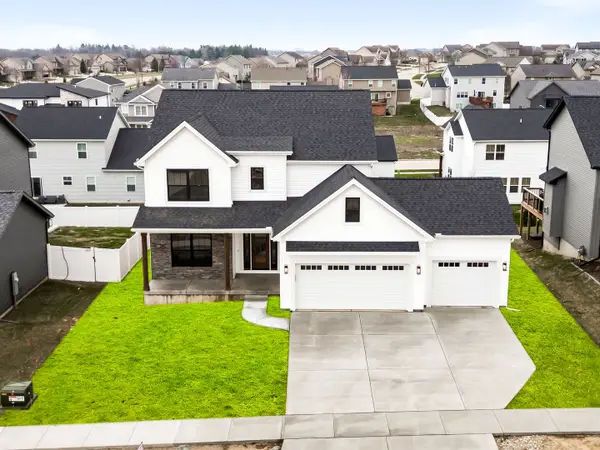 5211 Castlebar Drive, Bloomington, IL 61705