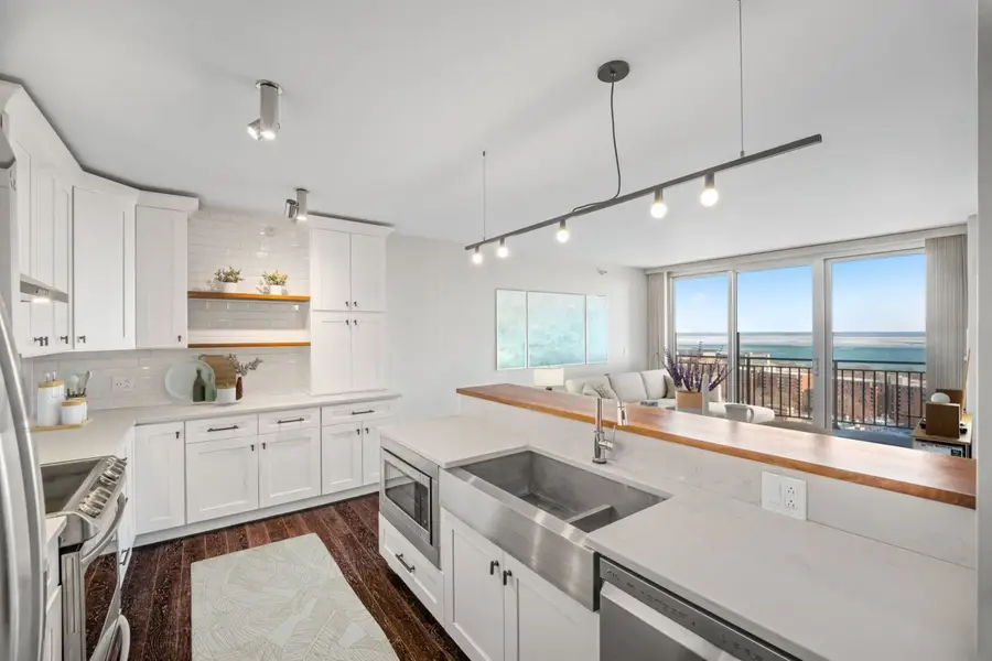 807 Davis Street #2011, Evanston, IL 60201 - #2