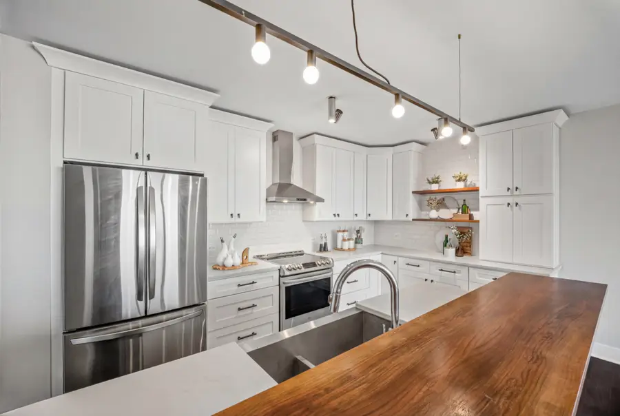 807 Davis Street #2011, Evanston, IL 60201 - #3