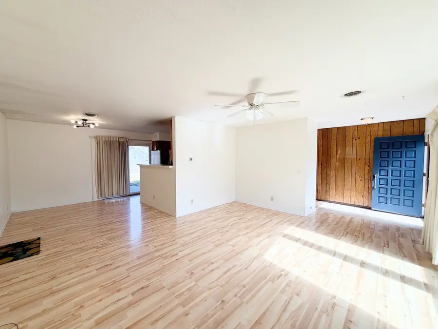 1702 W Taylor Drive, Carbondale, IL 62901 - #2