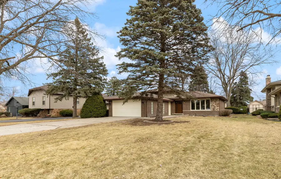 8518 West Candlelight Drive, Willow Springs, IL 60480 - #2