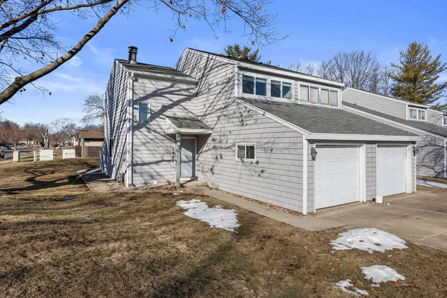 1901 Blackthorn Drive, Champaign, IL 61821 - #2