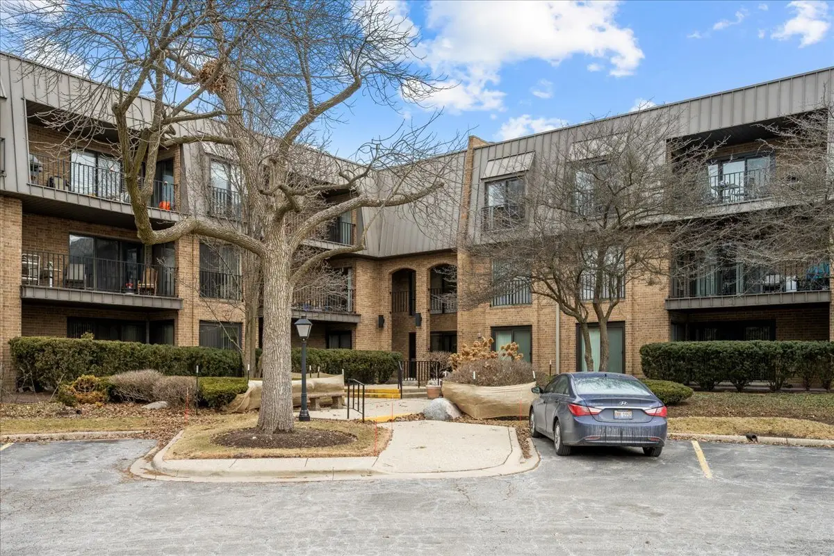3 The Court Of Harborside #201, Northbrook, IL 60062 - #1