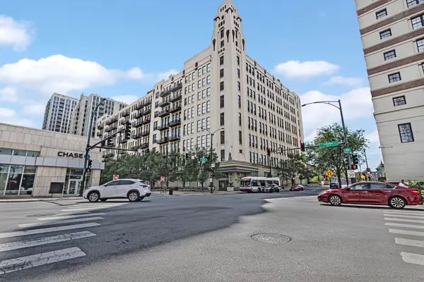 758 N Larrabee Street #408, Chicago, IL 60654