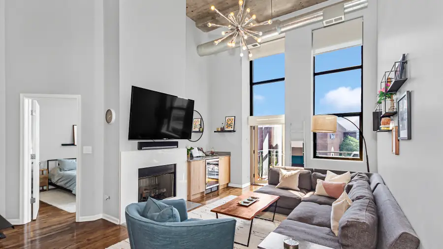 758 N Larrabee Street #408, Chicago, IL 60654 - #2