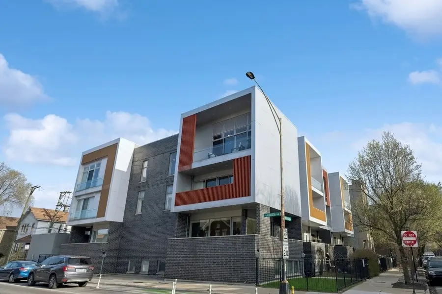 935 N Hermitage Avenue #3, Chicago, IL 60622 - #1