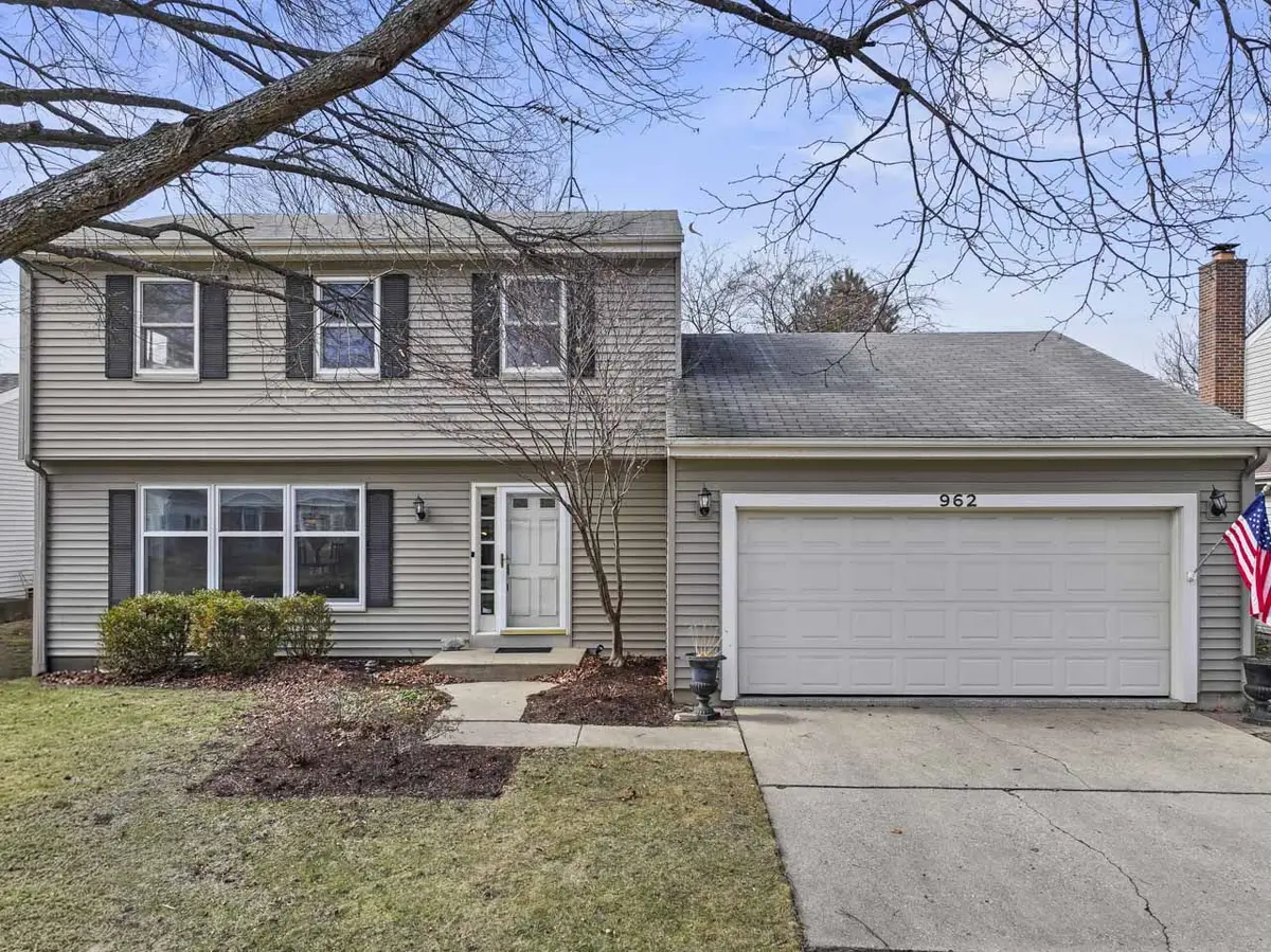 962 Thompson Boulevard, Buffalo Grove, IL 60089 - #1