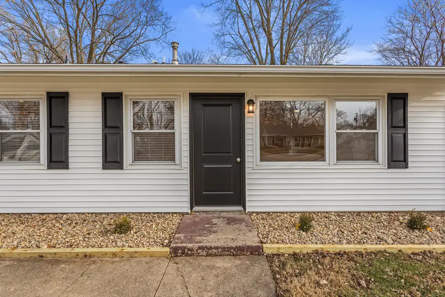 1710 Crescent Drive, Champaign, IL 61821 - #3