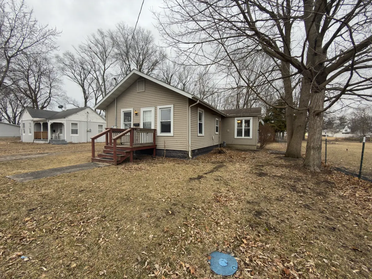 107 N Pearl Street, Milford, IL 60953 - #1