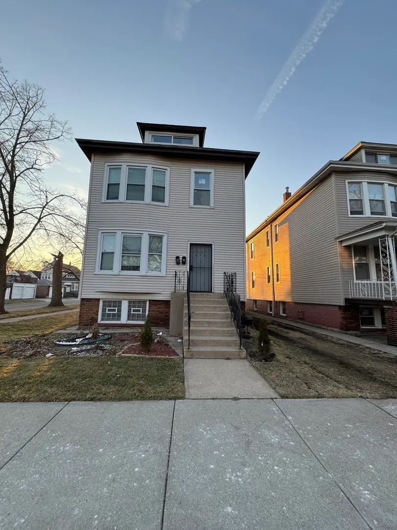 8556 S Muskegon Avenue, Chicago, IL 60617 - #1