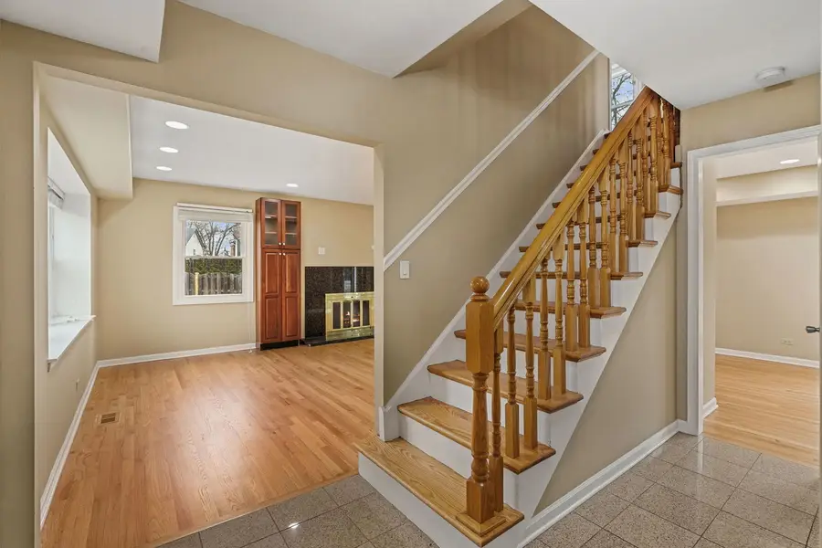 4 Burnt Ember Court, Buffalo Grove, IL 60089 - #2