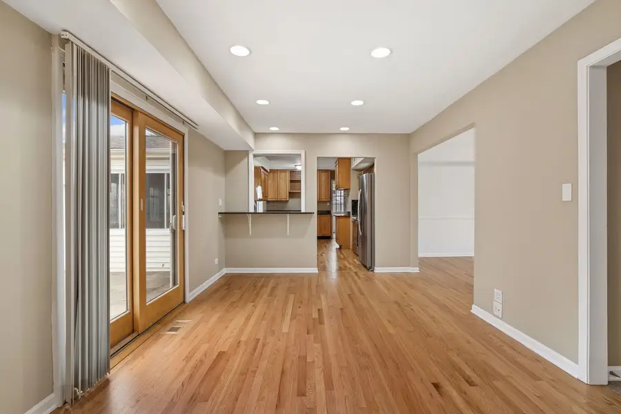 4 Burnt Ember Court, Buffalo Grove, IL 60089 - #3