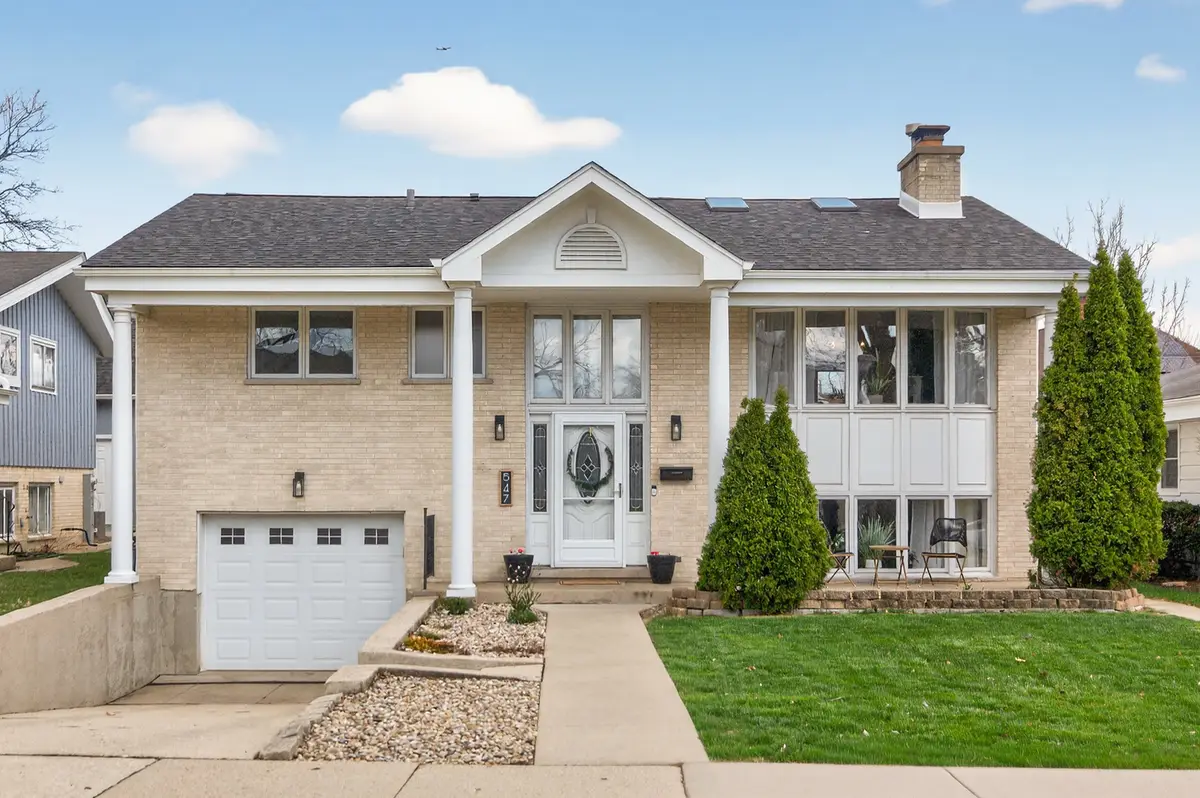 547 S Poplar Avenue, Elmhurst, IL 60126 - #1