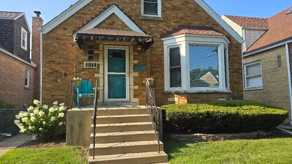 4944 W Winona Street, Chicago, IL 60630