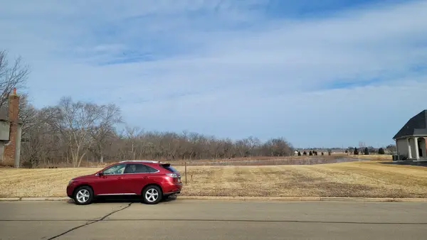 329 Merry Oaks Drive, Sycamore, IL 60178