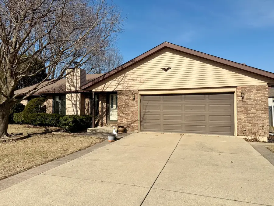 1131 Briar Court, Ottawa, IL 61350 - #2