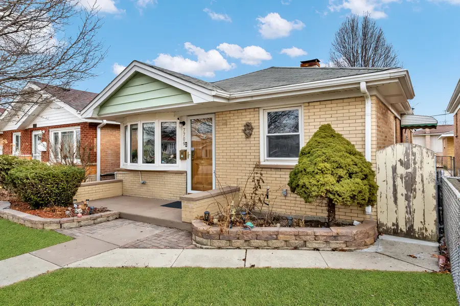 7709 Neenah Avenue, Burbank, IL 60459 - #2