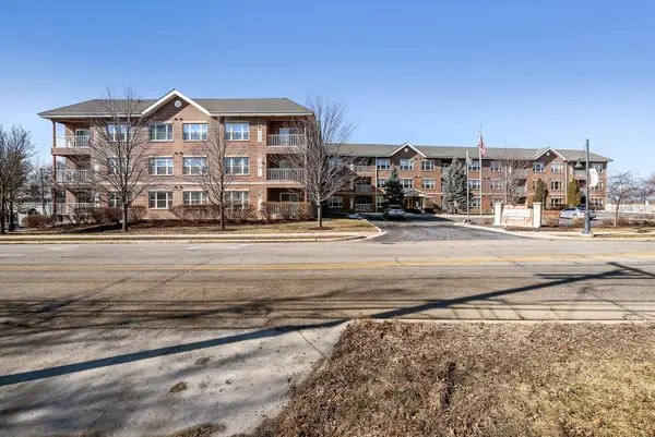 10 N Gilbert Street #314, South Elgin, IL 60177