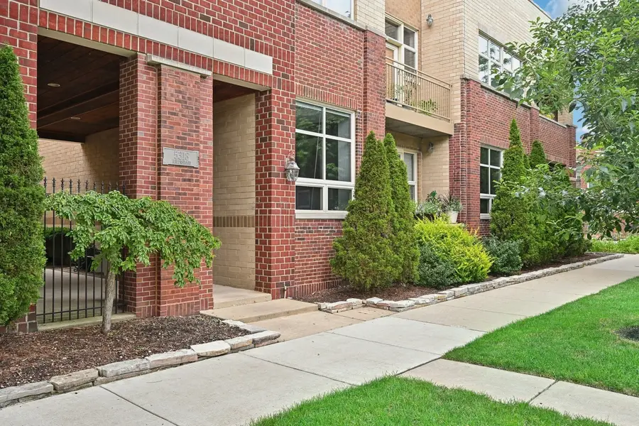 5318 N Ravenswood Avenue #106, Chicago, IL 60640 - #2
