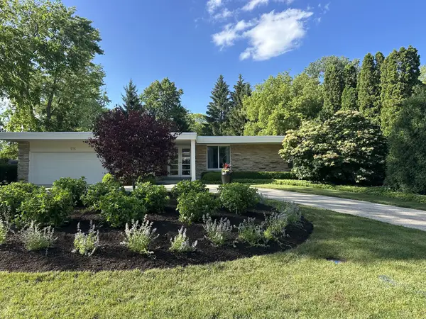 775 Stonegate Drive, Highland Park, IL 60035