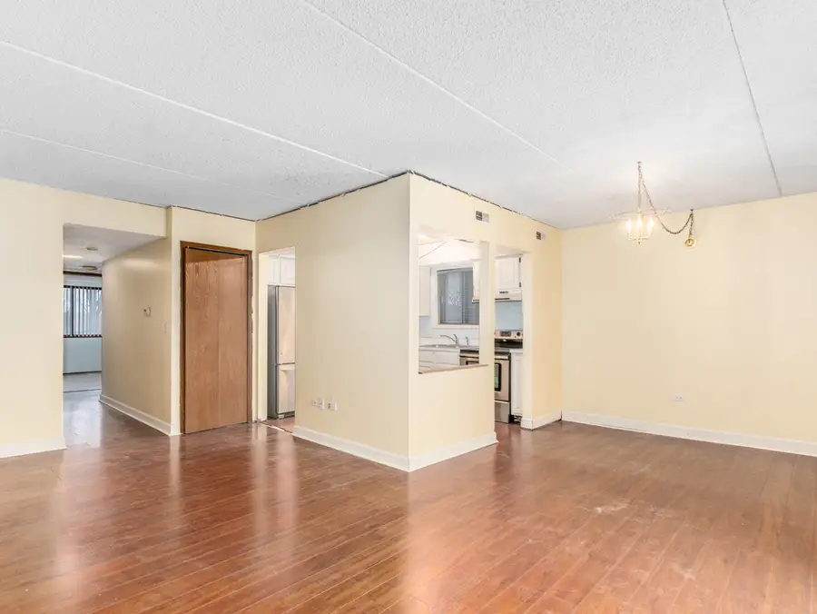 500 Valley Drive #100, Naperville, IL 60563 - #2