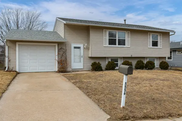 5556 N Thornwood Avenue, Davenport, IA 52806