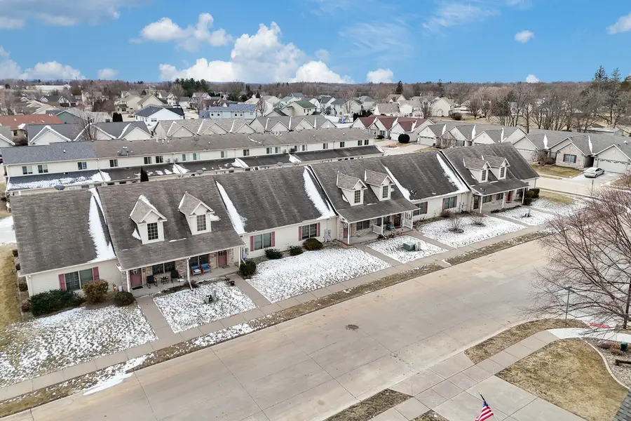 305 Walker Way, Blue Grass, IA 52726 - #2