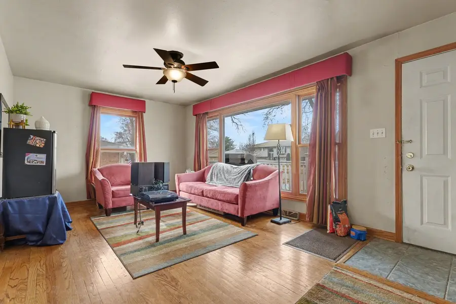 10541 S 84th Avenue, Palos Hills, IL 60465 - #2