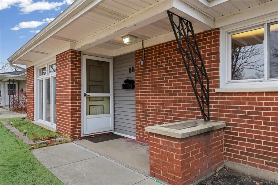 88 W Wayne Place, Wheeling, IL 60090 - #2