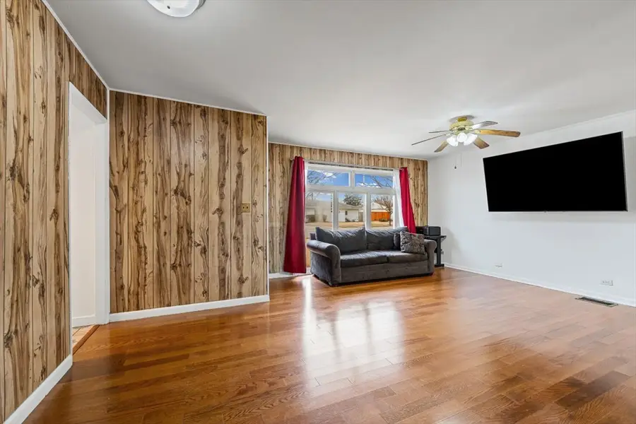 88 W Wayne Place, Wheeling, IL 60090 - #3