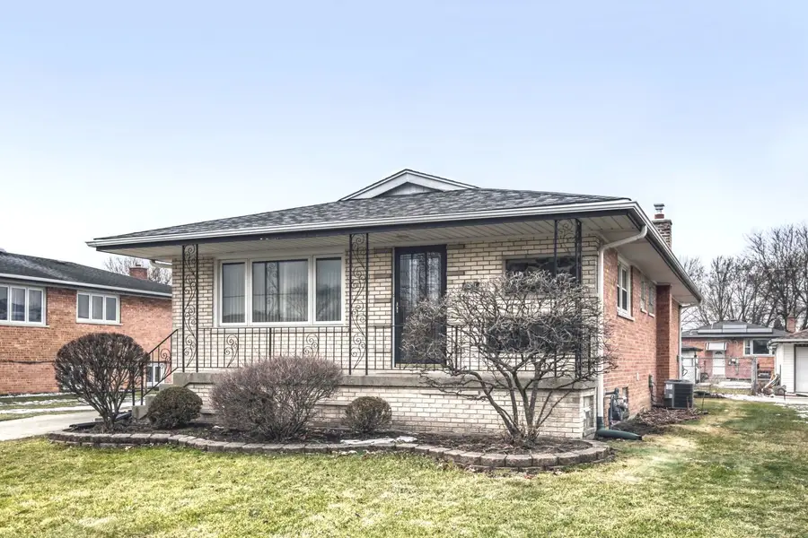 9004 Meade Avenue, Oak Lawn, IL 60453 - #3