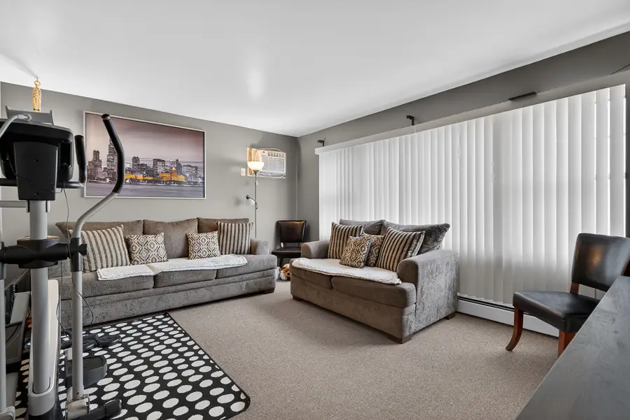 1524 N Caryl Avenue, Melrose Park, IL 60160 - #3