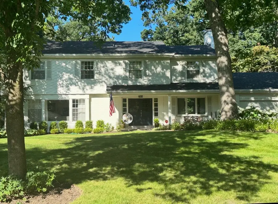 890 S Cherokee Road, Lake Forest, IL 60045 - #2