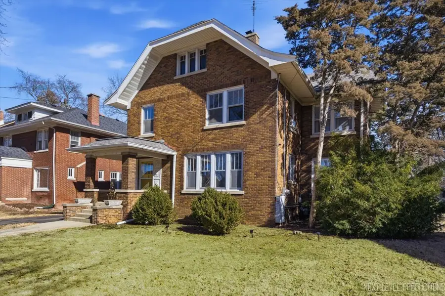 628 Sexton Street, Aurora, IL 60505 - #3