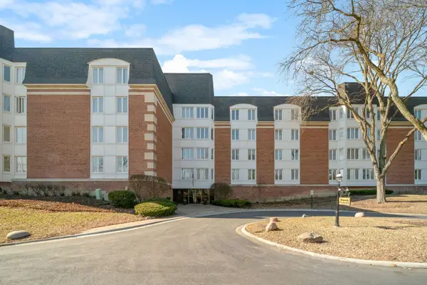 175 Lake Boulevard #349, Buffalo Grove, IL 60089