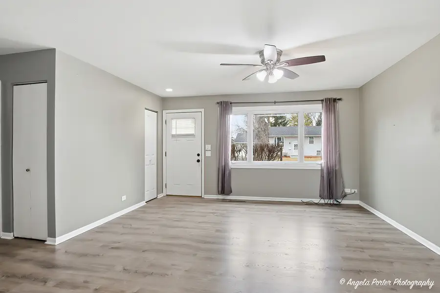 610 Larkdale Row, Wauconda, IL 60084 - #2