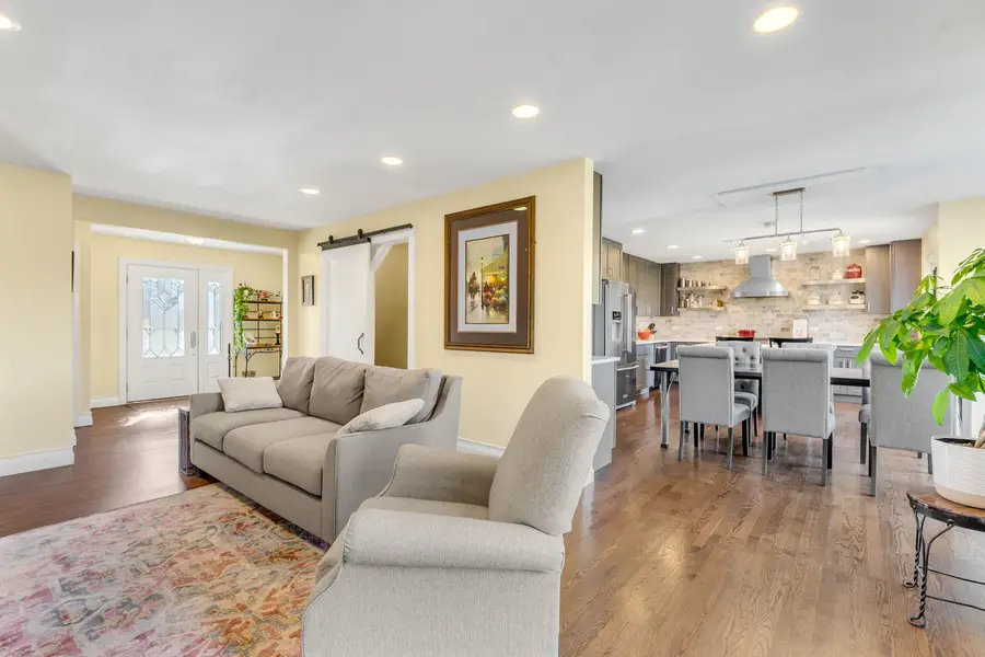 321 Carriage Hill Road, Naperville, IL 60565 - #3