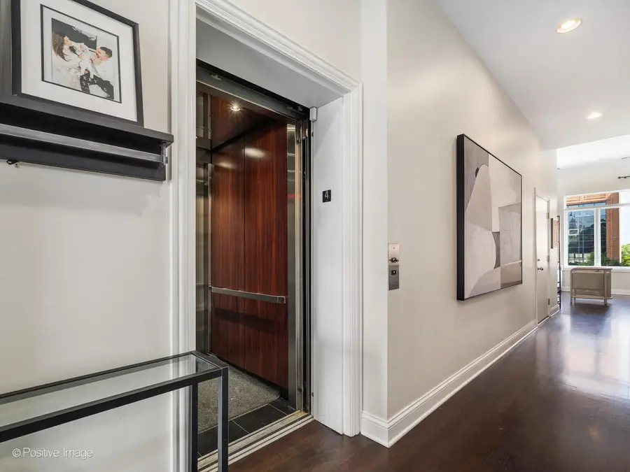 1359 W Fullerton Avenue #PH, Chicago, IL 60614 - #2