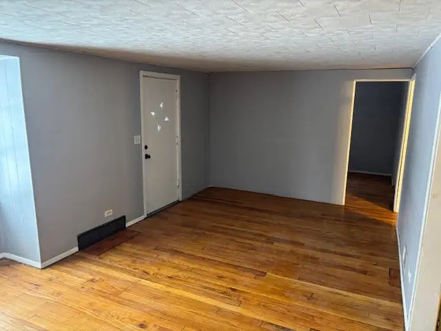 Address Withheld By Seller, Crest Hill, IL 60403 - #3