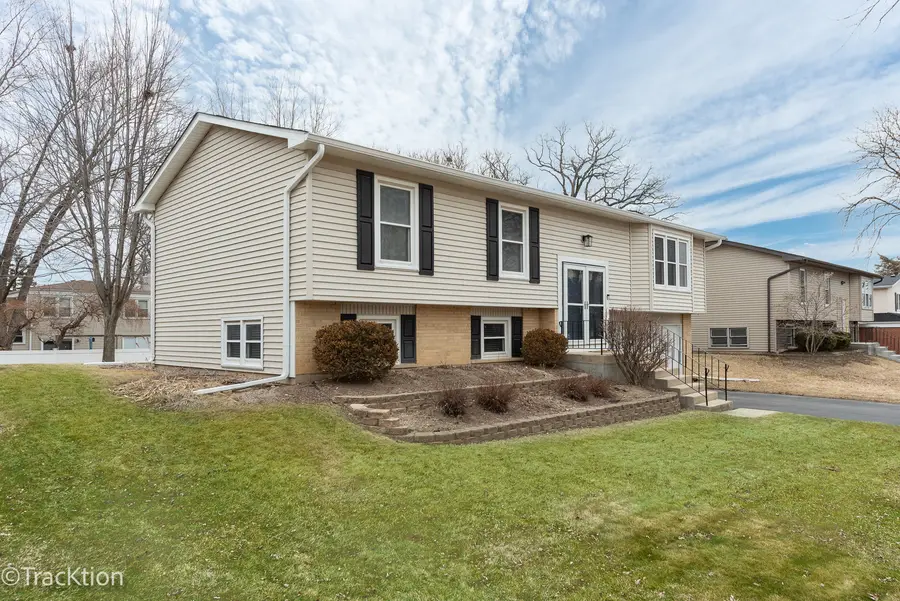 668 Londonberry Lane, Bolingbrook, IL 60440 - #2