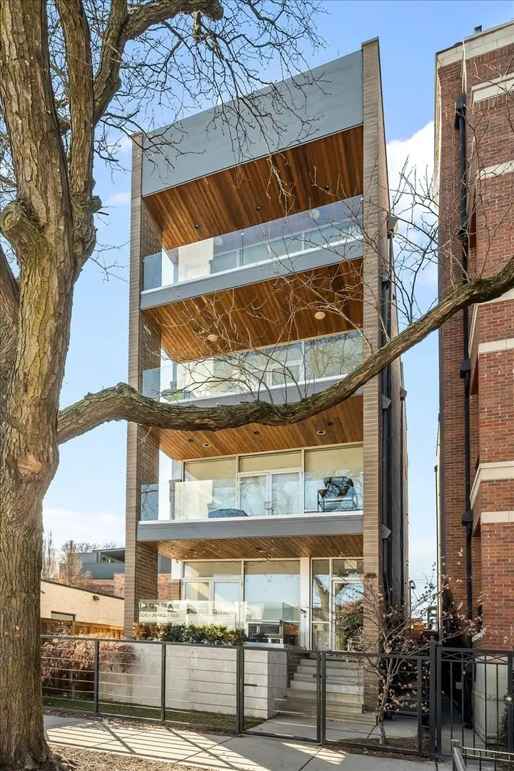 2910 N Sheffield Avenue #301, Chicago, IL 60657 - #1