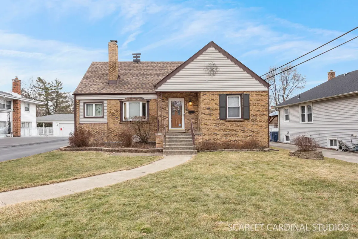 232 S Oakland Avenue, Villa Park, IL 60181 - #1