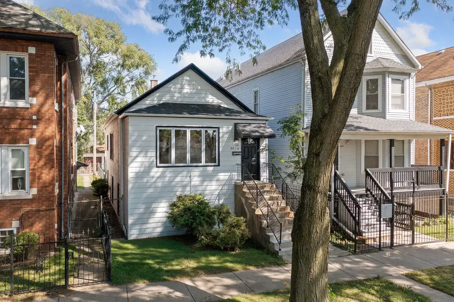 8613 S Colfax Avenue, Chicago, IL 60617 - #3