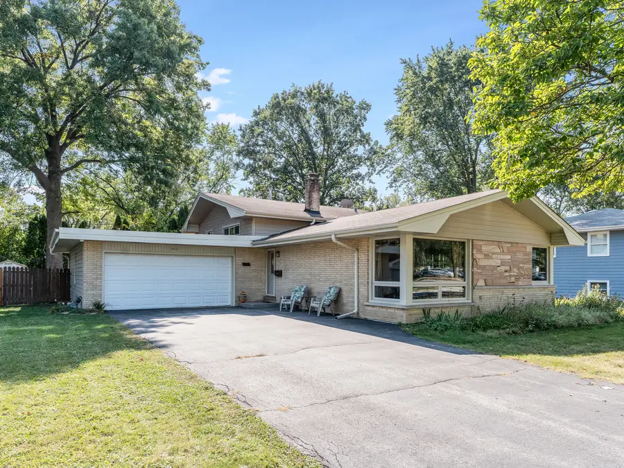 316 Sycamore Drive, Naperville, IL 60540 - #2