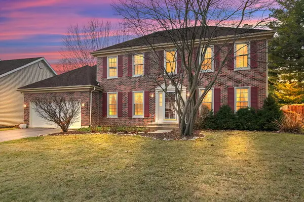 1200 Deep Woods Drive, Elgin, IL 60120