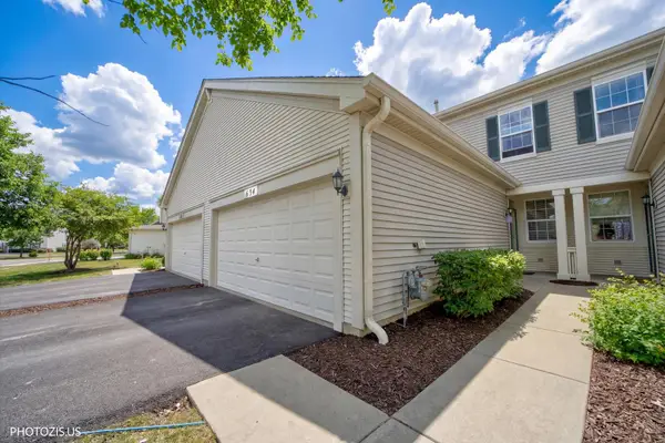634 W Jonathan Drive #2, Round Lake, IL 60073