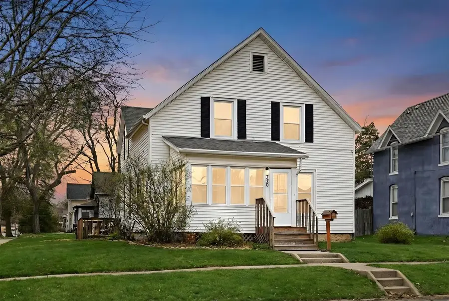 720 S Mckinley Avenue, Freeport, IL 61032 - #3