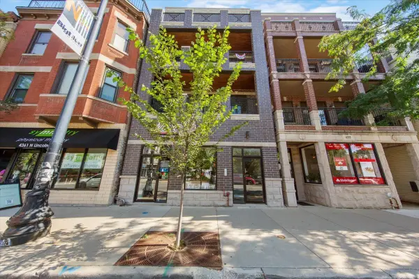 4357 N Lincoln Avenue #2, Chicago, IL 60618