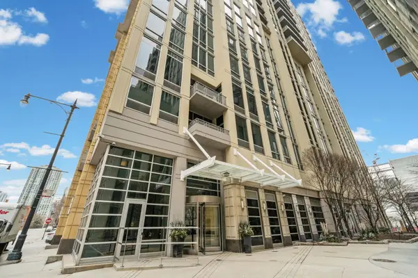 700 N Larrabee Street #1613, Chicago, IL 60654